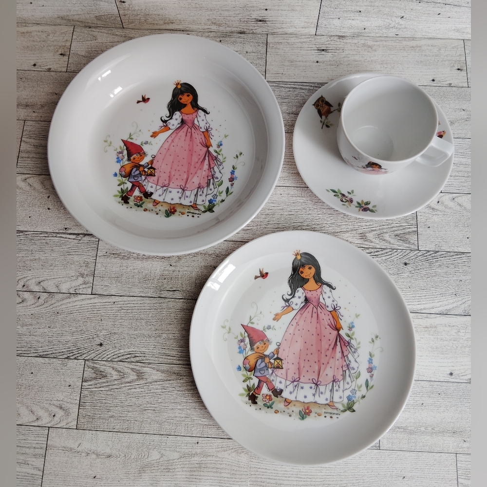 Eschenbach Children's 4-Piece Crockery Set Fairy Tales Bavaria Germany